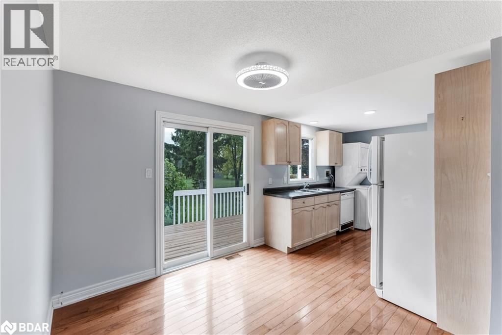 3 Comforts Cove, Innisfil, Ontario  L9S 1S3 - Photo 5 - 40779826