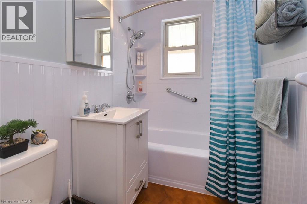 836 Brucedale Avenue E, Hamilton, Ontario  L8T 1L3 - Photo 20 - 40780002
