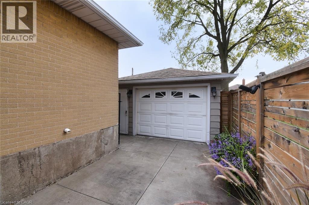 836 Brucedale Avenue E, Hamilton, Ontario  L8T 1L3 - Photo 31 - 40780002