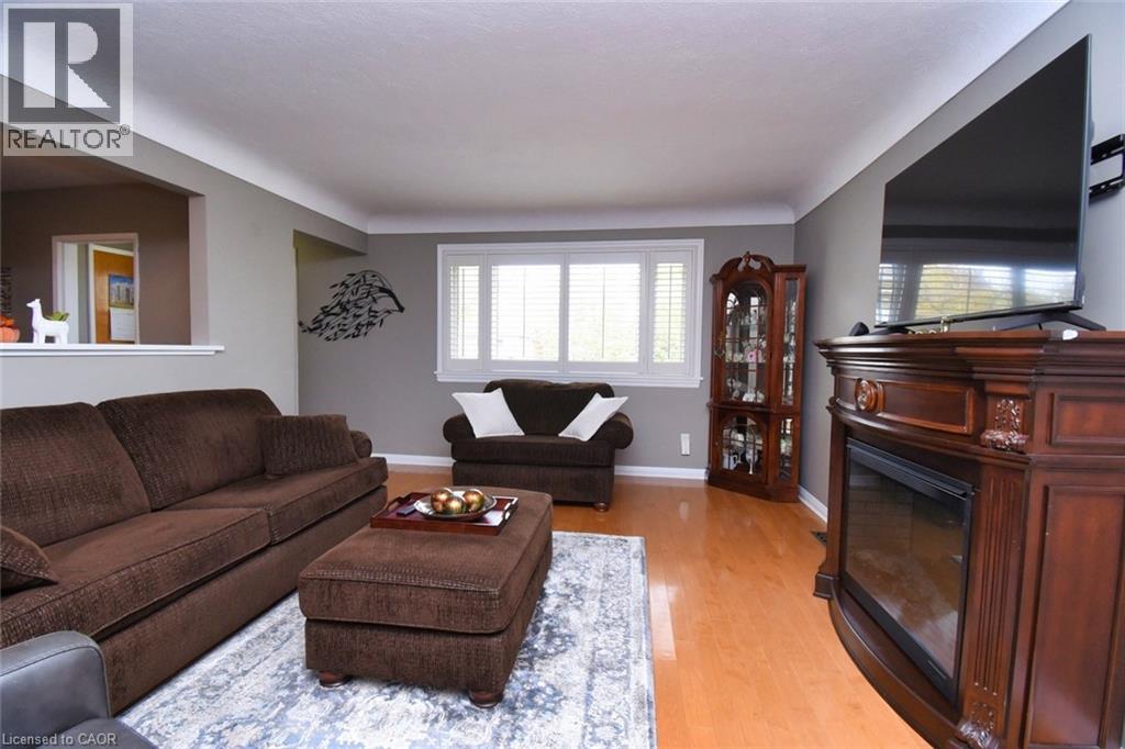 836 Brucedale Avenue E, Hamilton, Ontario  L8T 1L3 - Photo 8 - 40780002