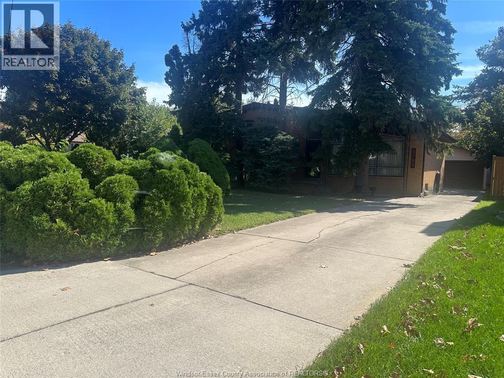 8795 Menard Street, Windsor, Ontario  N8S 1W3 - Photo 1 - 25025230