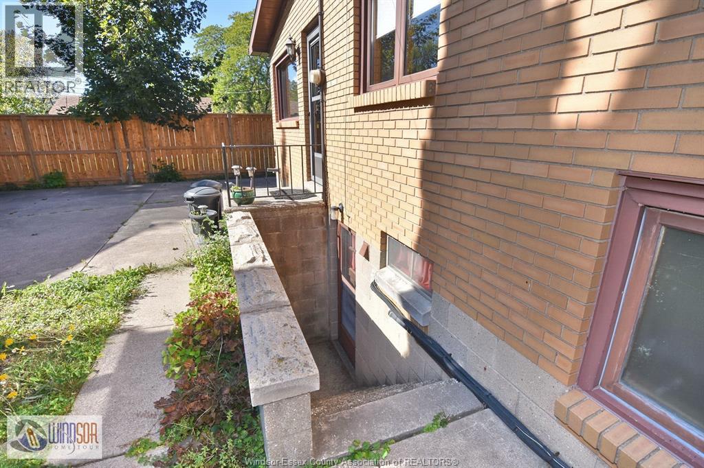 8795 Menard Street, Windsor, Ontario  N8S 1W3 - Photo 7 - 25025230