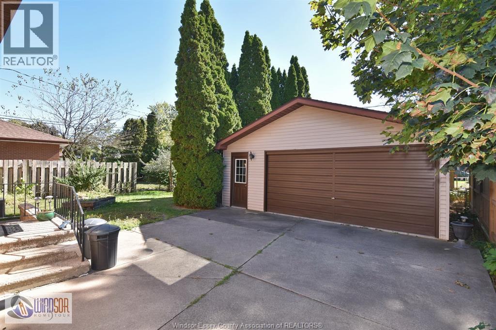 8795 Menard Street, Windsor, Ontario  N8S 1W3 - Photo 6 - 25025230