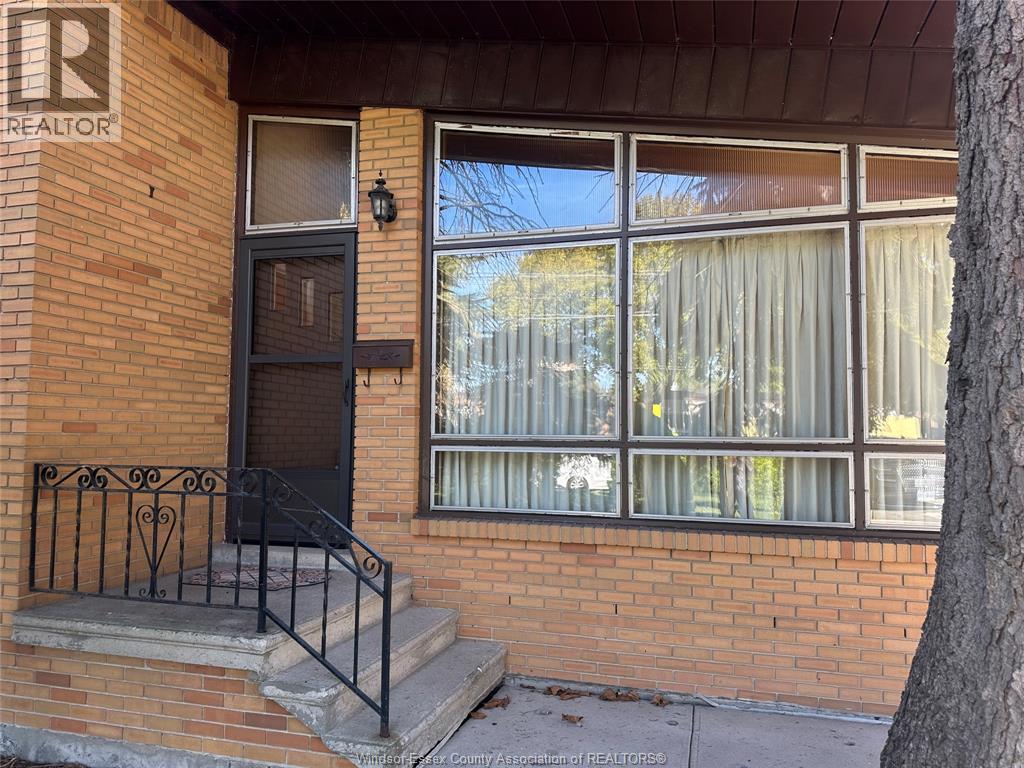 8795 Menard Street, Windsor, Ontario  N8S 1W3 - Photo 35 - 25025230