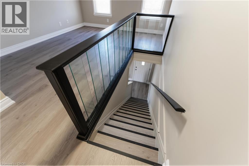 187 Barton Street W, Hamilton, Ontario  L8R 2H3 - Photo 9 - 40774748