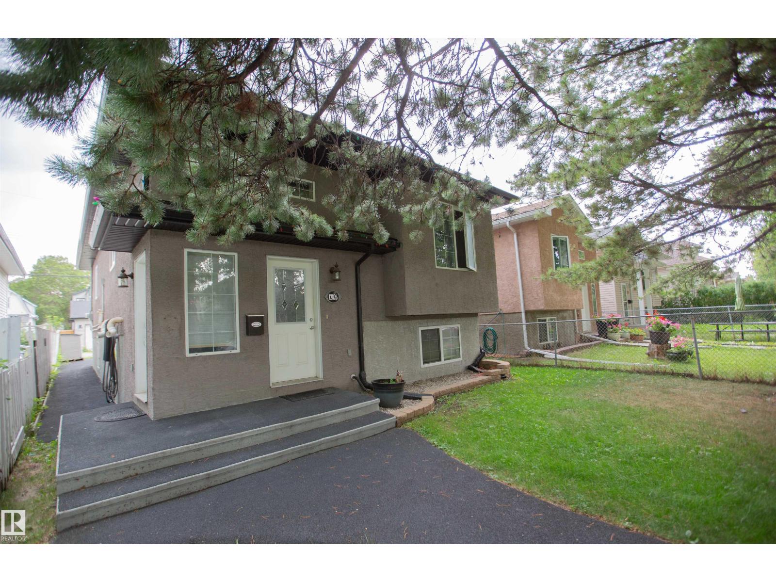 12026 91 St Nw, Edmonton, Alberta  T5B 4B8 - Photo 2 - E4462492
