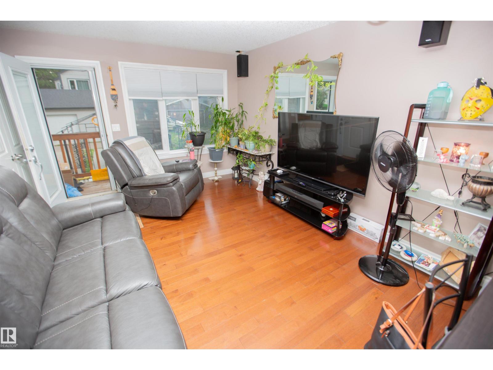 12026 91 St Nw, Edmonton, Alberta  T5B 4B8 - Photo 9 - E4462492