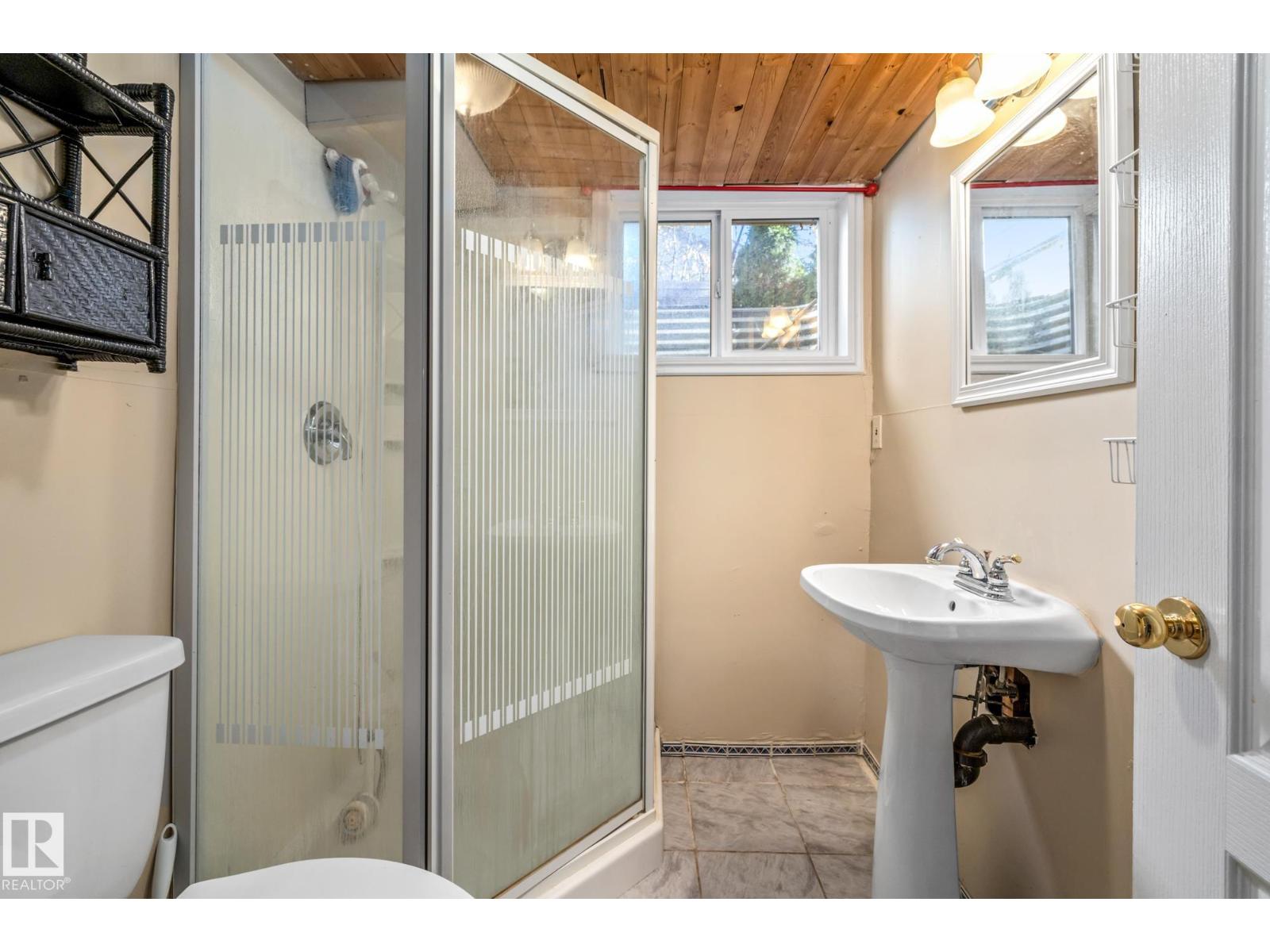 10405 Glenora Cr Nw, Edmonton, Alberta  T5N 3J6 - Photo 33 - E4462494