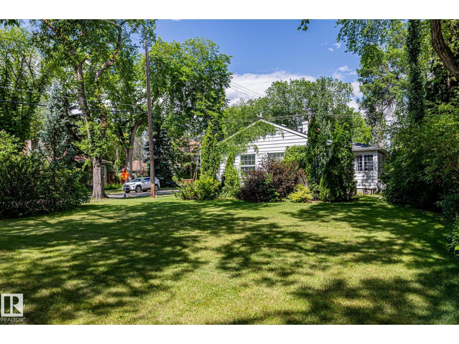 10405 Glenora Cr Nw, Edmonton, Alberta  T5N 3J6 - Photo 4 - E4462494