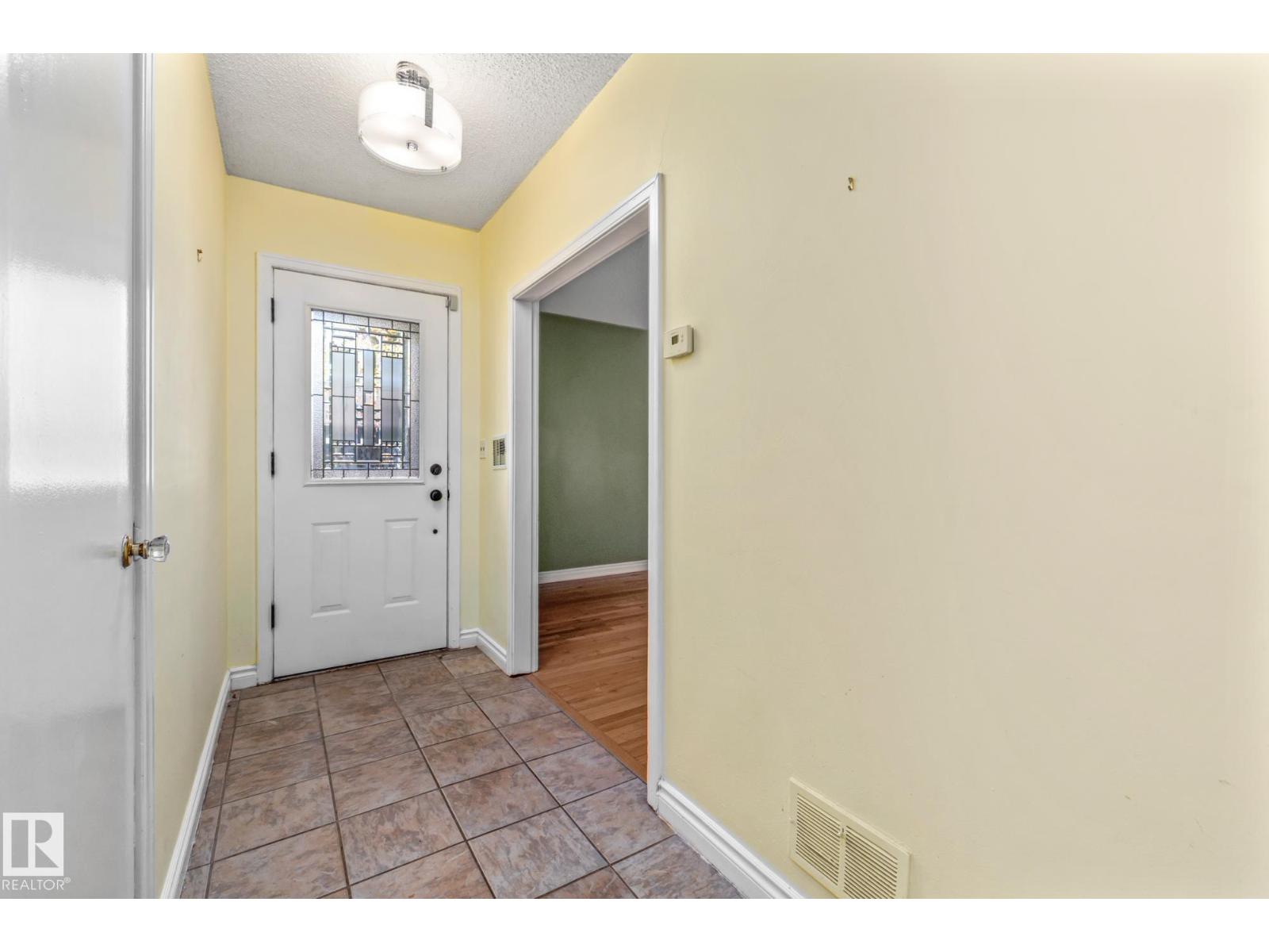 Property at 10405 GLENORA CR NW image 1