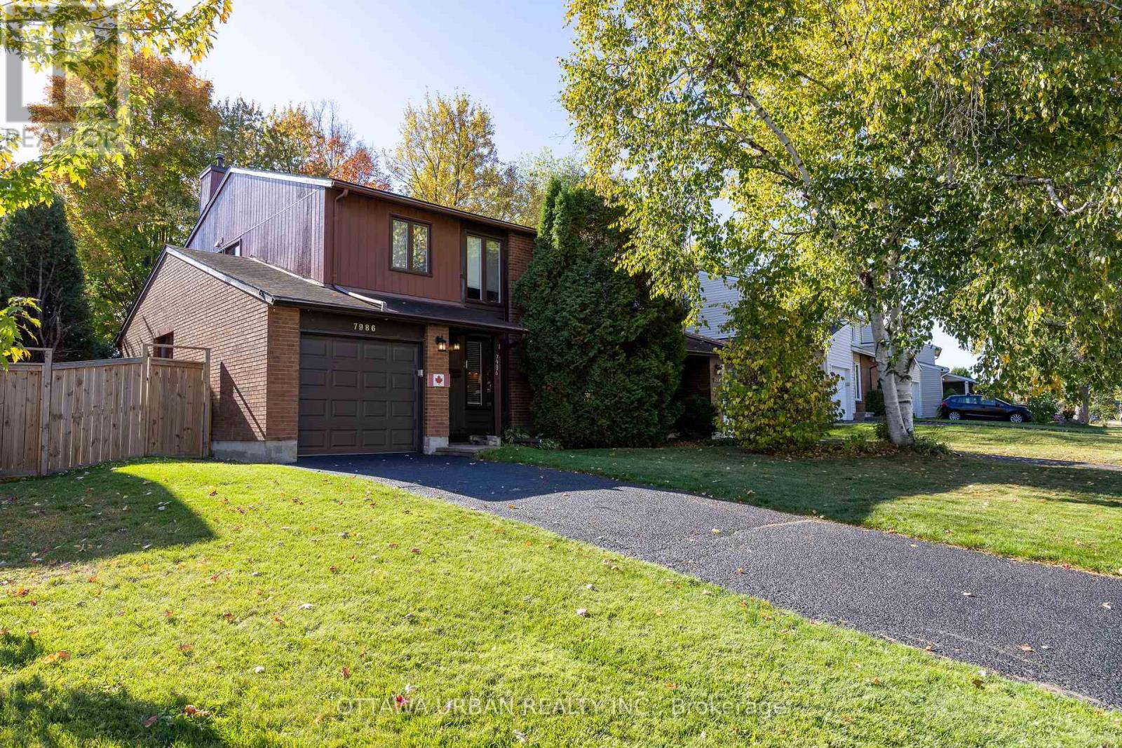 7986 DECARIE DRIVE, Ottawa, Ontario