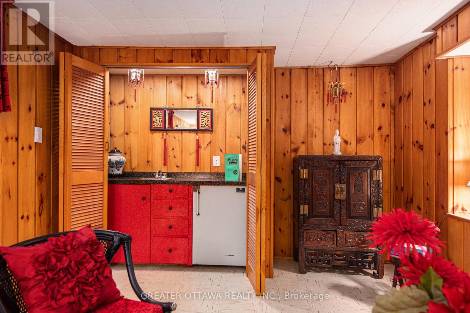 2200 Flower Avenue, Ottawa, Ontario  K2B 7A8 - Photo 15 - X12468387