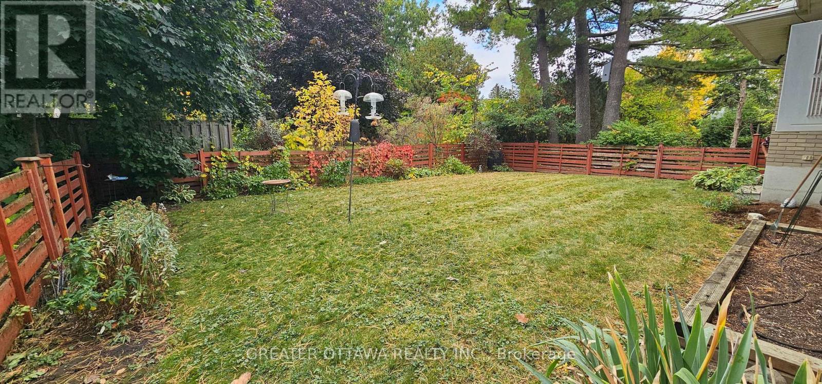 2200 Flower Avenue, Ottawa, Ontario  K2B 7A8 - Photo 18 - X12468387