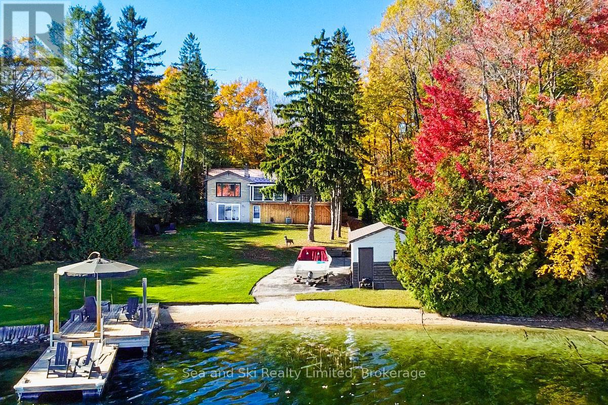 102 MCCULLOUGH LAKE DRIVE, chatsworth, Ontario