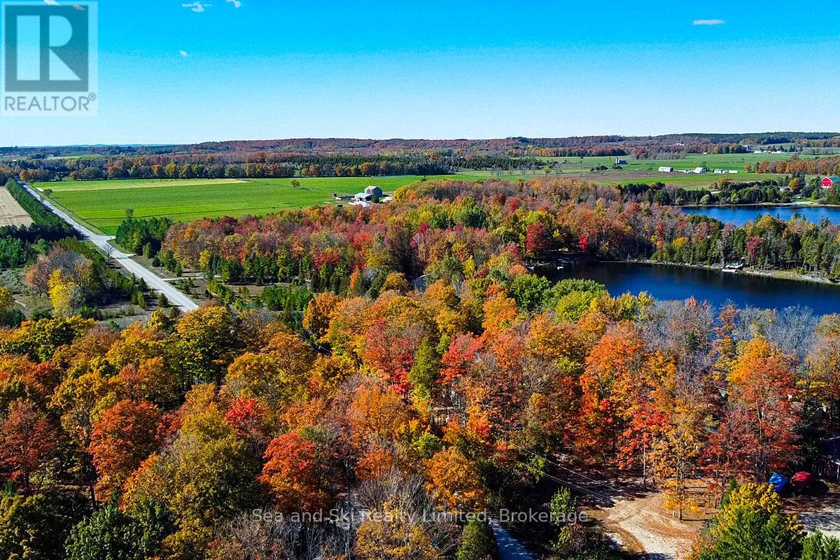 102 Mccullough Lake Drive, Chatsworth, Ontario  N0H 2V0 - Photo 49 - X12354409