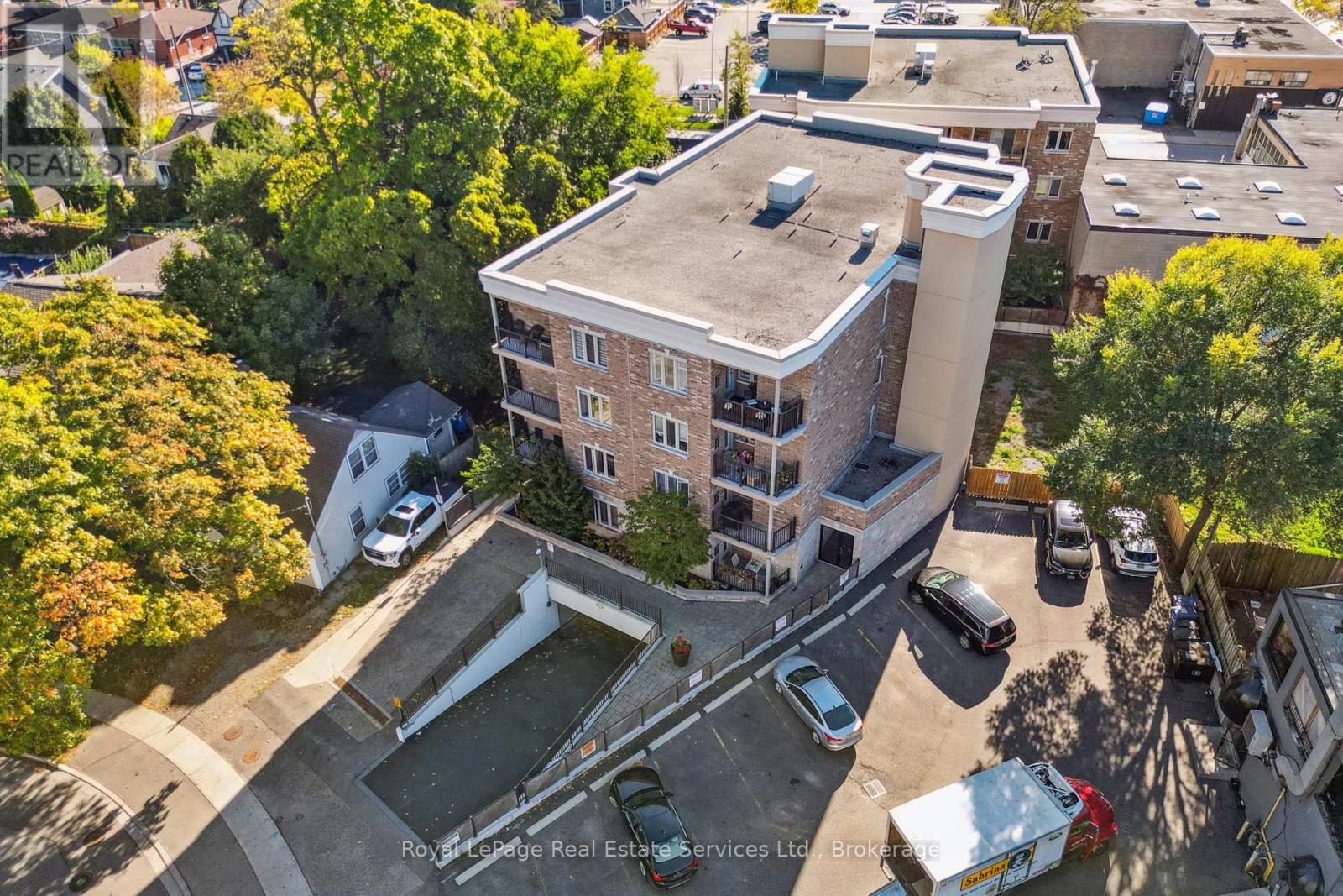 202 - 70 Stewart Street, Oakville, Ontario  L6K 1W5 - Photo 2 - W12468418