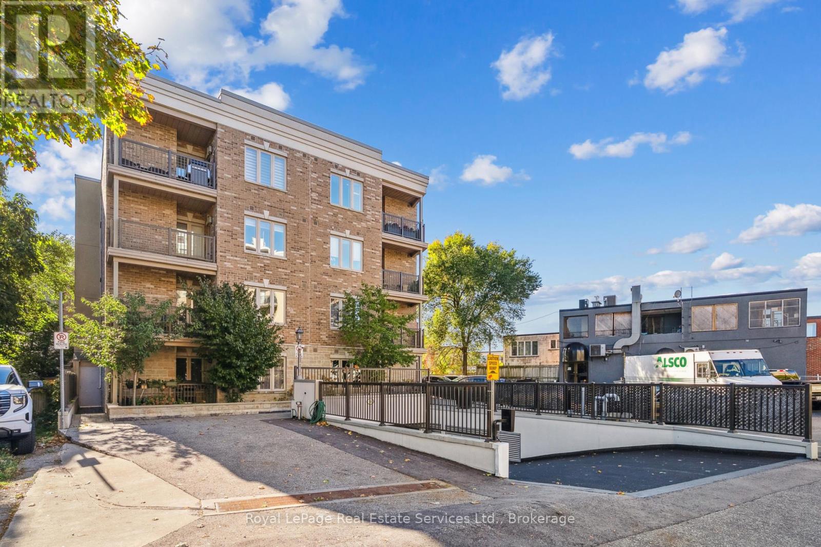 202 - 70 Stewart Street, Oakville, Ontario  L6K 1W5 - Photo 3 - W12468418