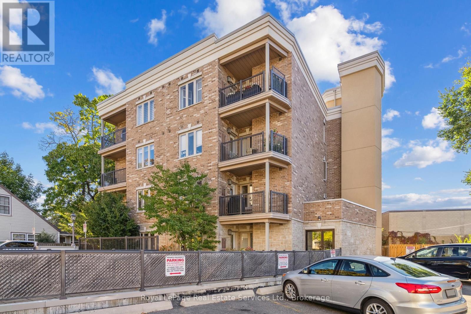 202 - 70 Stewart Street, Oakville, Ontario  L6K 1W5 - Photo 4 - W12468418
