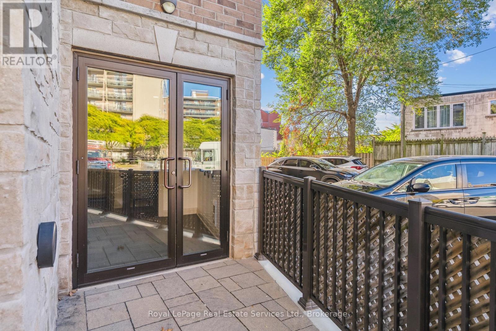 202 - 70 Stewart Street, Oakville, Ontario  L6K 1W5 - Photo 5 - W12468418