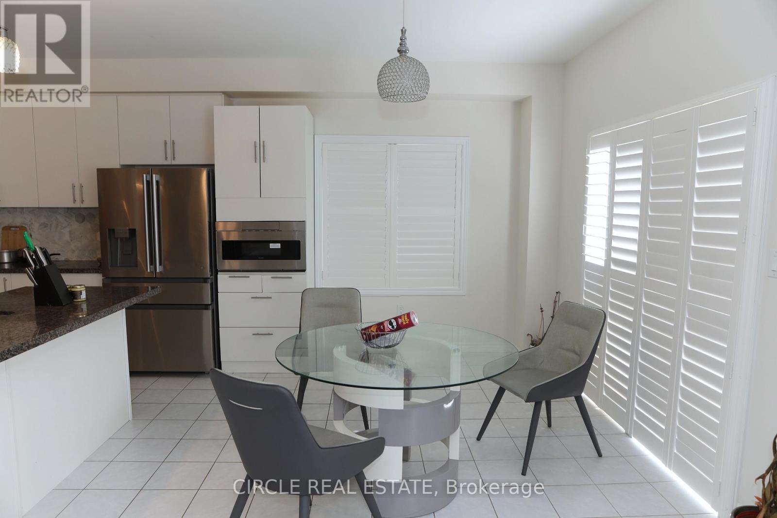 295 Northglen Boulevard, Clarington (Bowmanville), Ontario  L1C 3K2 - Photo 4 - E12461635