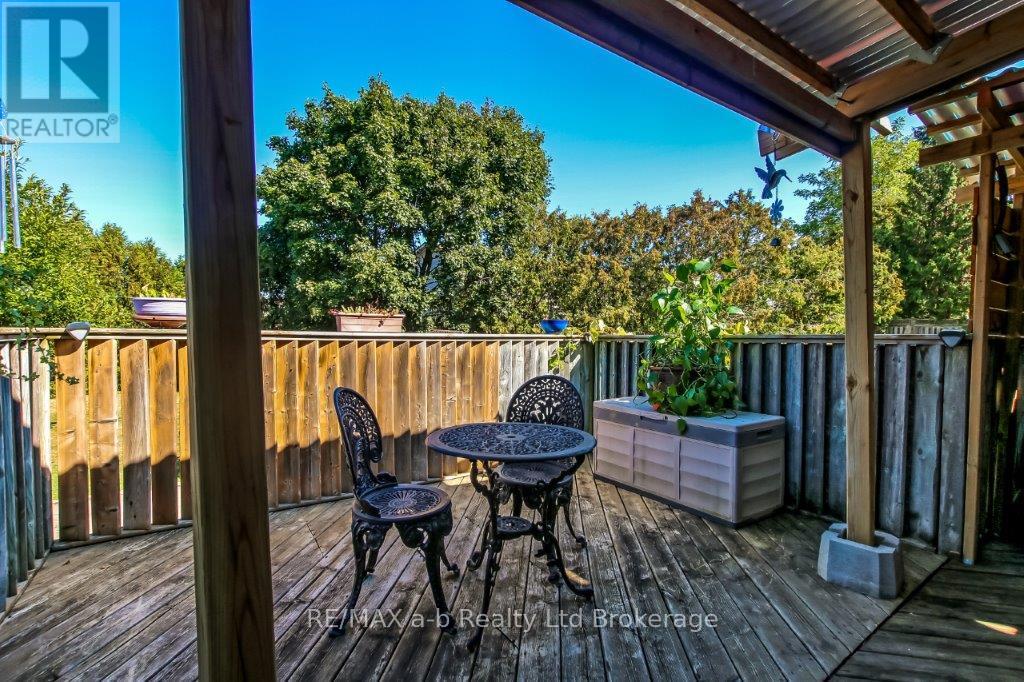 1035 Devonshire Avenue, Woodstock, Ontario  N4S 5S1 - Photo 13 - X12468409