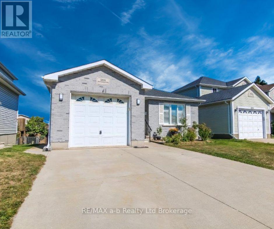 1035 Devonshire Avenue, Woodstock, Ontario  N4S 5S1 - Photo 2 - X12468409