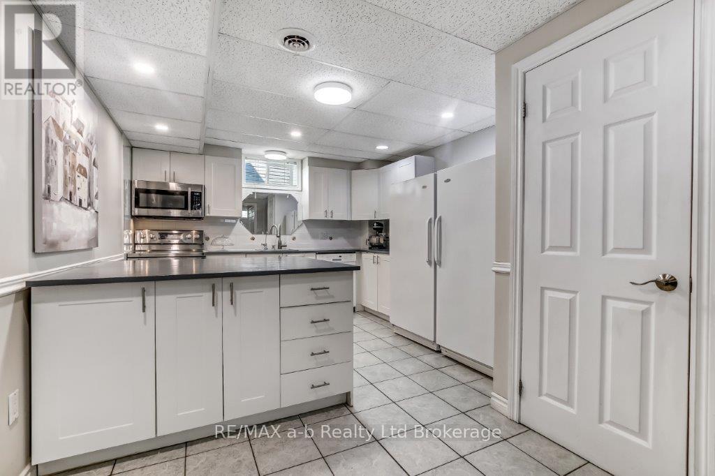 1035 Devonshire Avenue, Woodstock, Ontario  N4S 5S1 - Photo 34 - X12468409