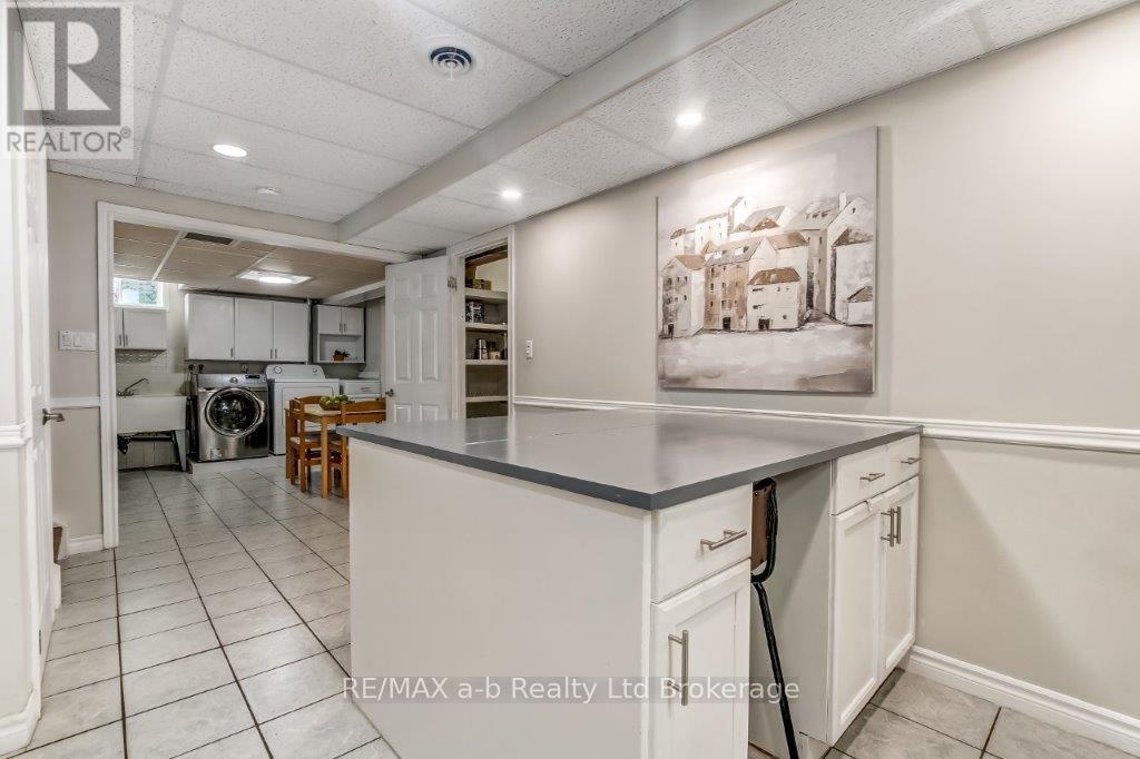 1035 Devonshire Avenue, Woodstock, Ontario  N4S 5S1 - Photo 36 - X12468409