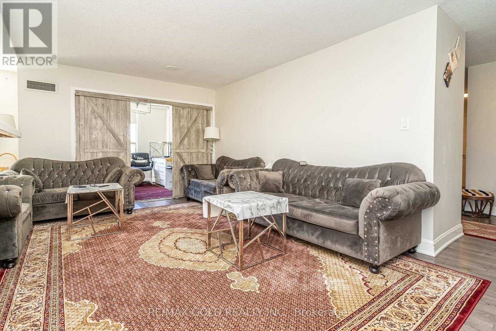 403 - 30 Malta Avenue, Brampton, Ontario  L6Y 4W6 - Photo 13 - W12467977