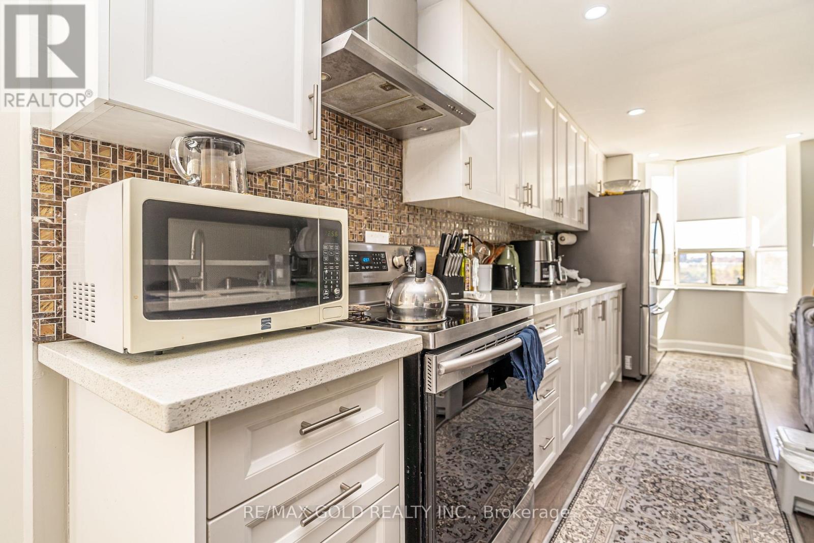 403 - 30 Malta Avenue, Brampton, Ontario  L6Y 4W6 - Photo 18 - W12467977