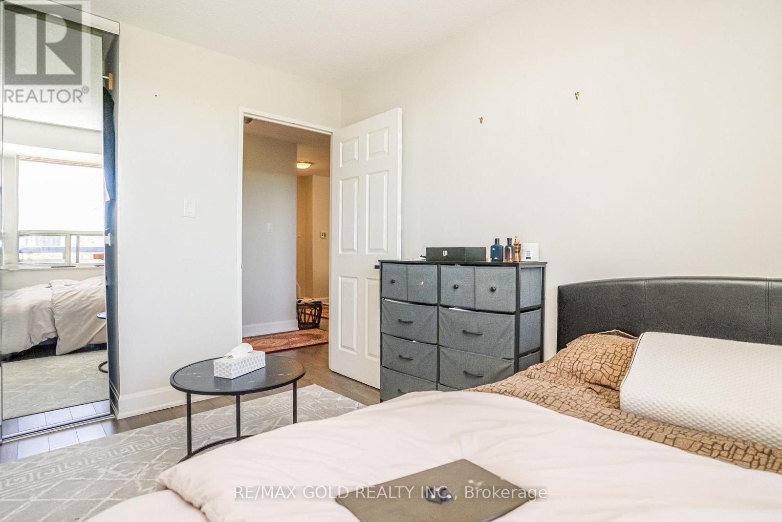 403 - 30 Malta Avenue, Brampton, Ontario  L6Y 4W6 - Photo 32 - W12467977