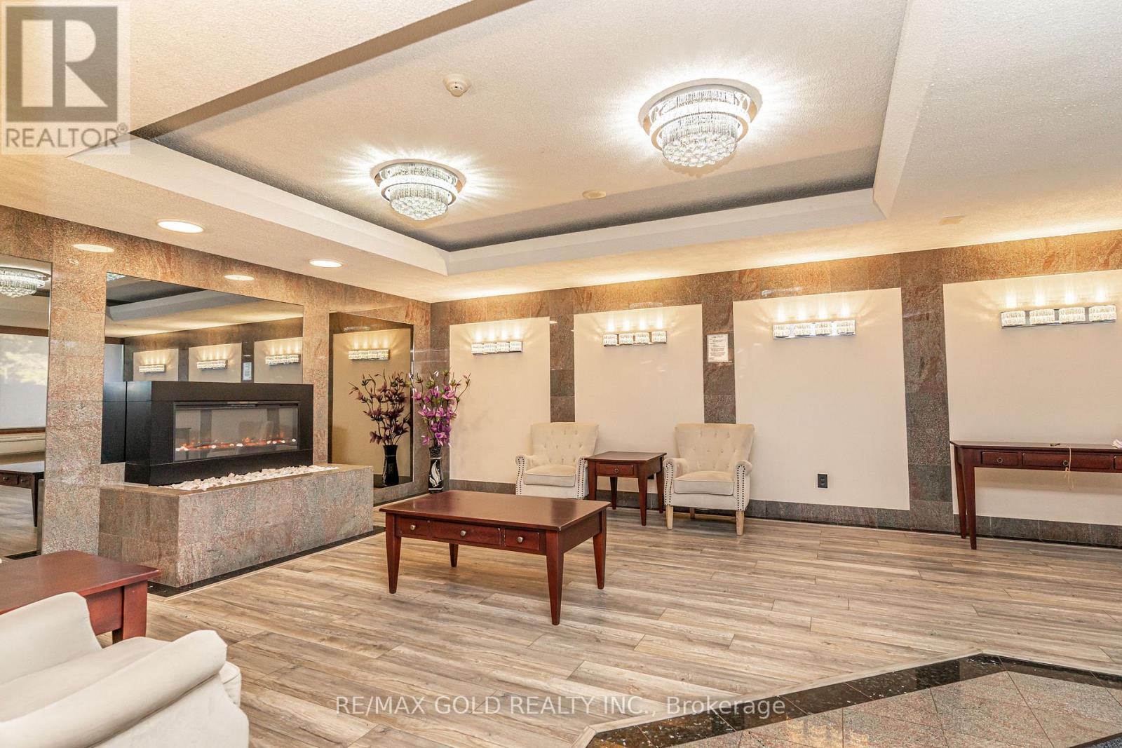 403 - 30 Malta Avenue, Brampton, Ontario  L6Y 4W6 - Photo 6 - W12467977