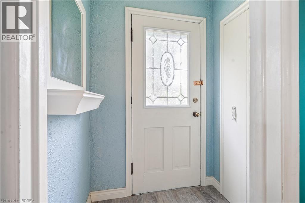 22 Wayne Drive, Brantford, Ontario  N3R 2Y7 - Photo 5 - 40778873