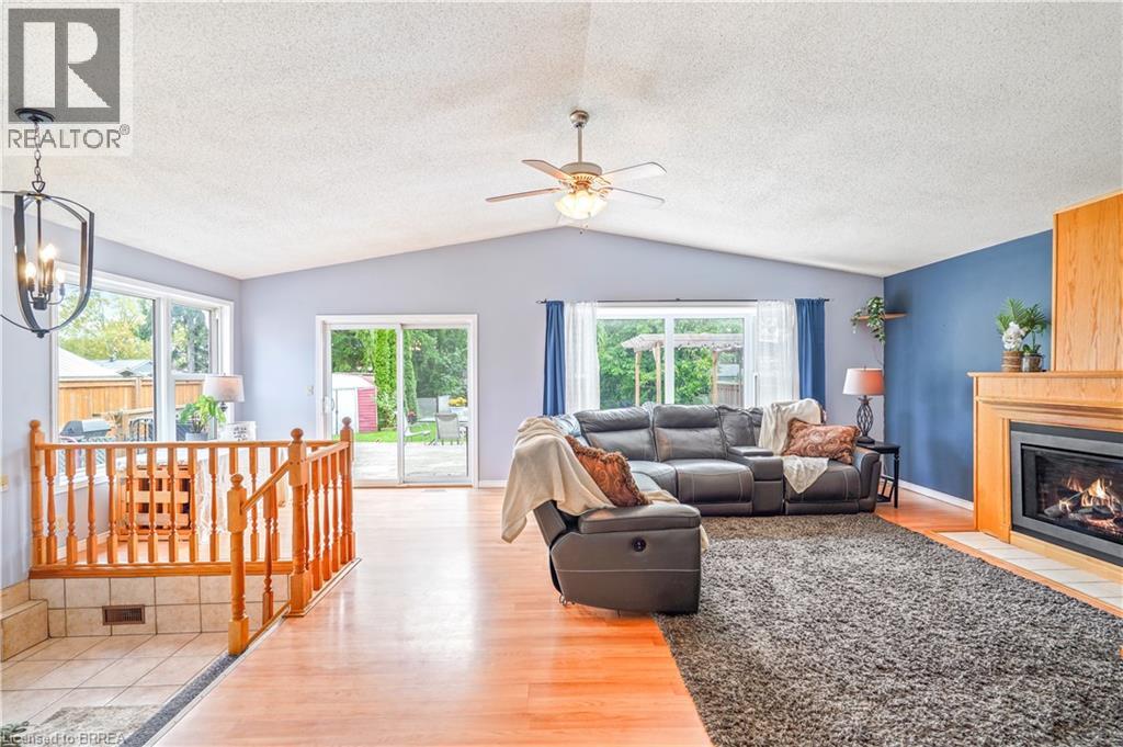22 Wayne Drive, Brantford, Ontario  N3R 2Y7 - Photo 19 - 40778873