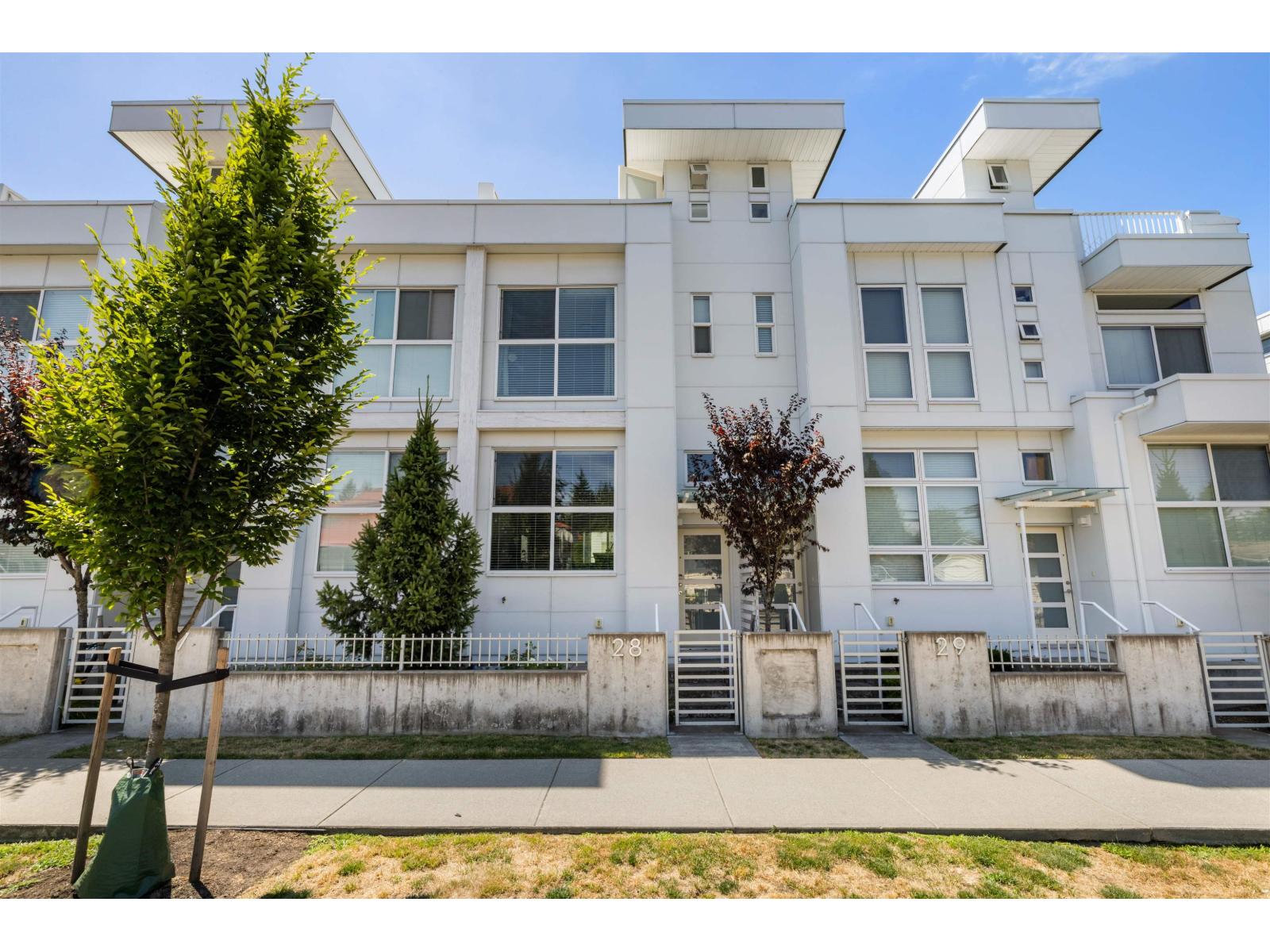 28 2505 Ware Street, Abbotsford, British Columbia  V2S 0K3 - Photo 1 - R3058929