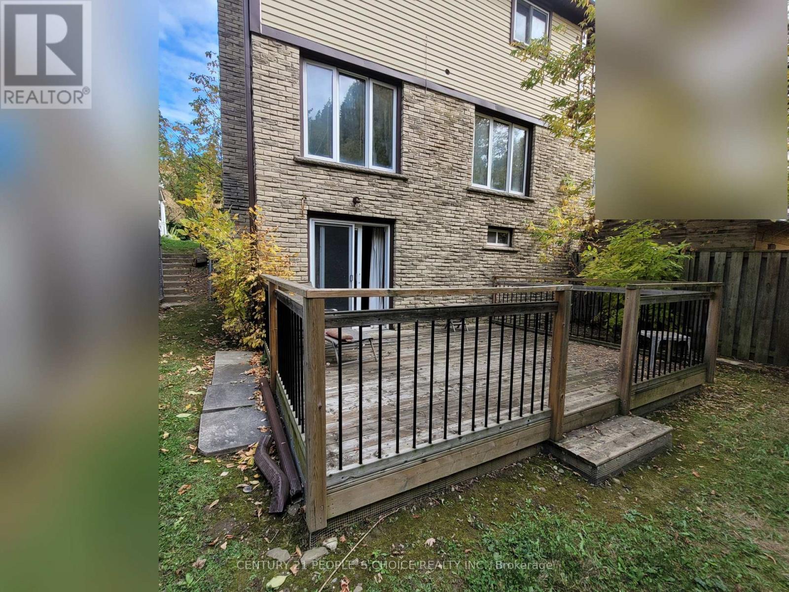 76 Elmvale Avenue, Brampton, Ontario  L6Z 1A5 - Photo 10 - W12466433