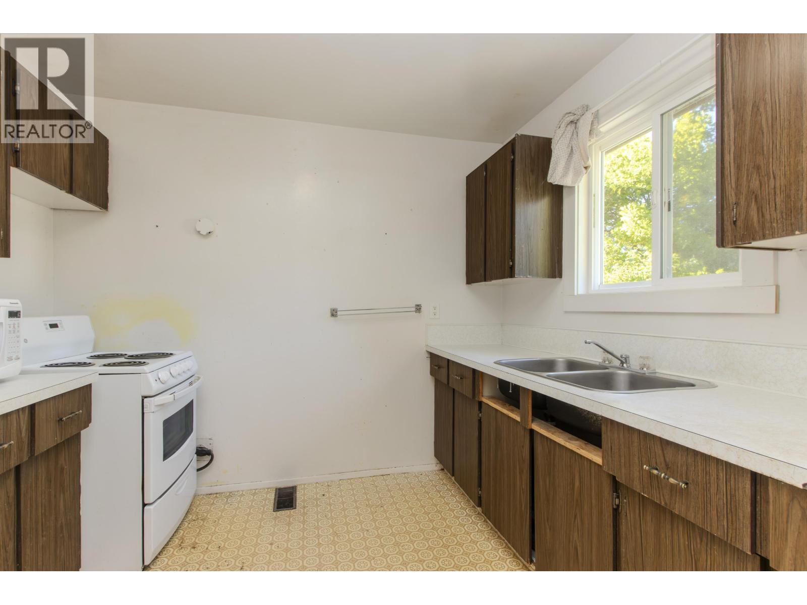 38183 Lombardy Crescent, Squamish, British Columbia  V8B 0X3 - Photo 11 - R3059497