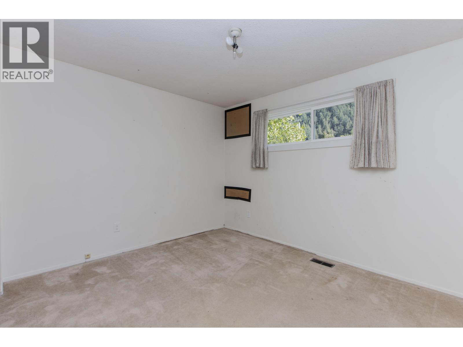 38183 Lombardy Crescent, Squamish, British Columbia  V8B 0X3 - Photo 16 - R3059497