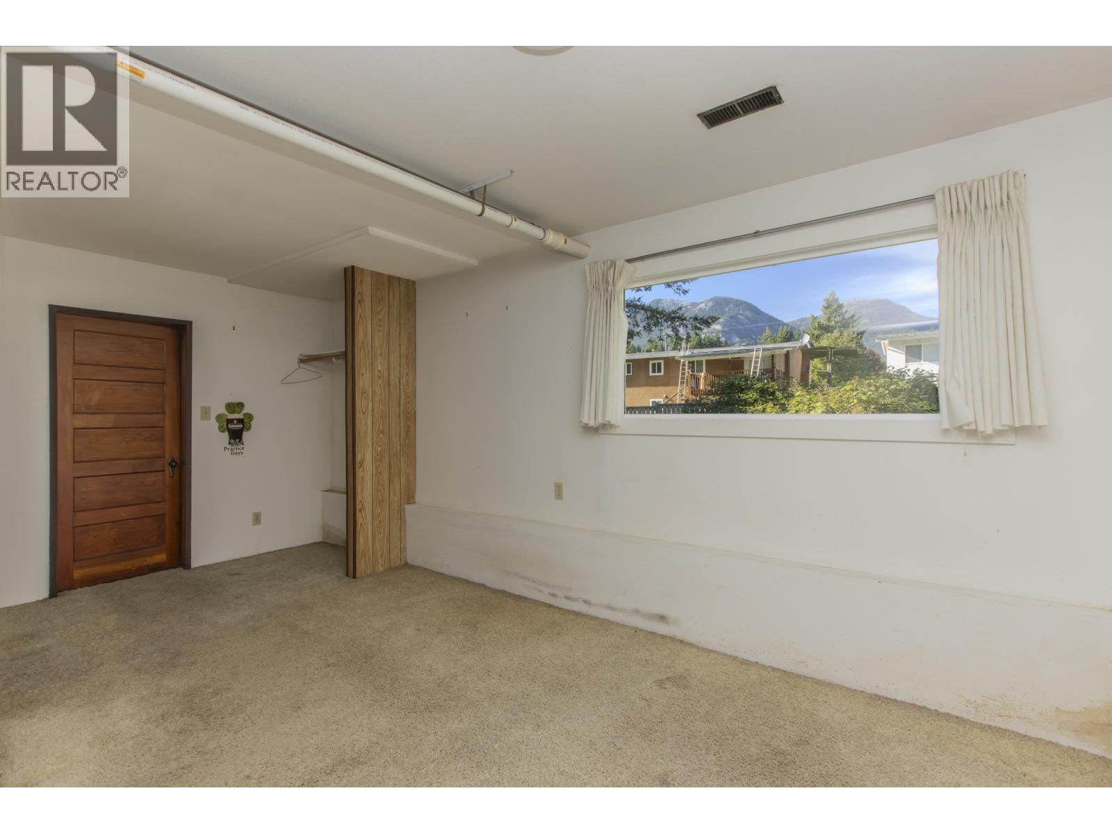 38183 Lombardy Crescent, Squamish, British Columbia  V8B 0X3 - Photo 22 - R3059497