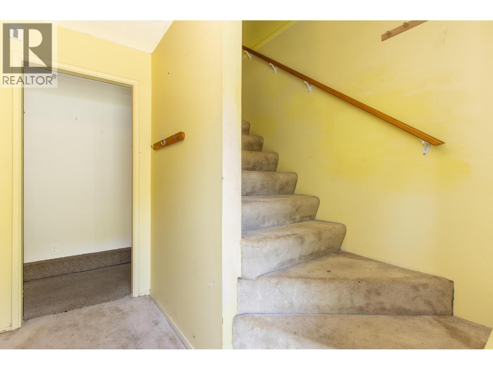 38183 Lombardy Crescent, Squamish, British Columbia  V8B 0X3 - Photo 6 - R3059497