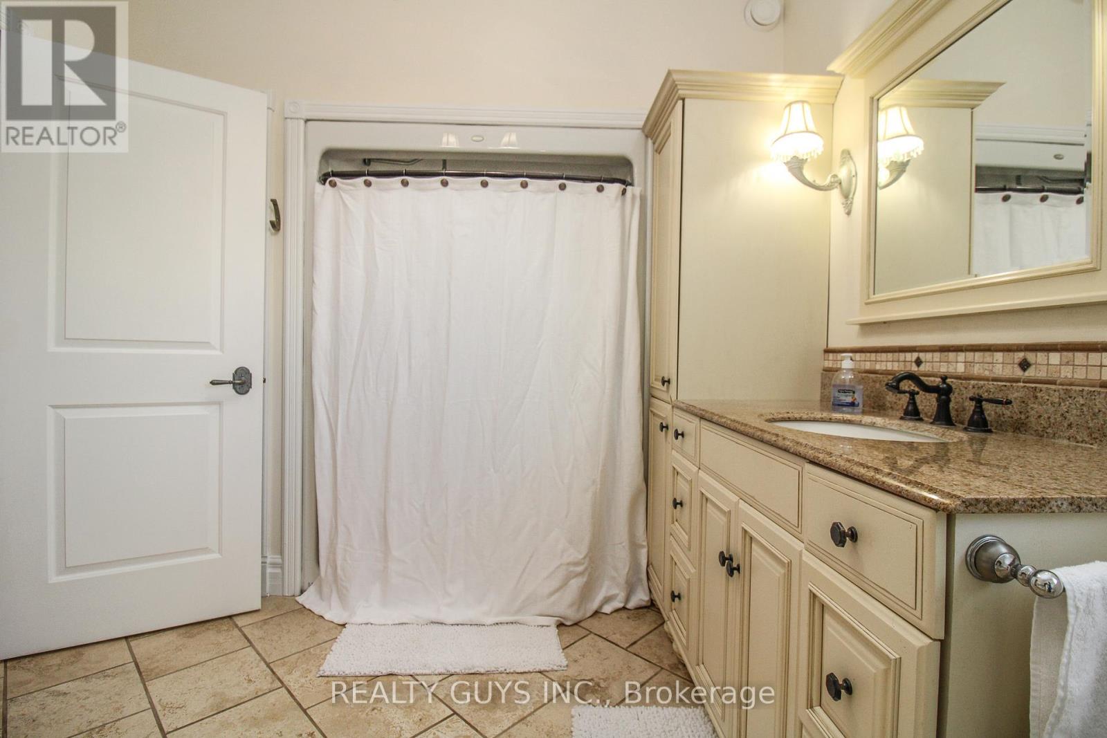 625 Fire  1b Route, Selwyn, Ontario  K9J 6X3 - Photo 35 - X12468397