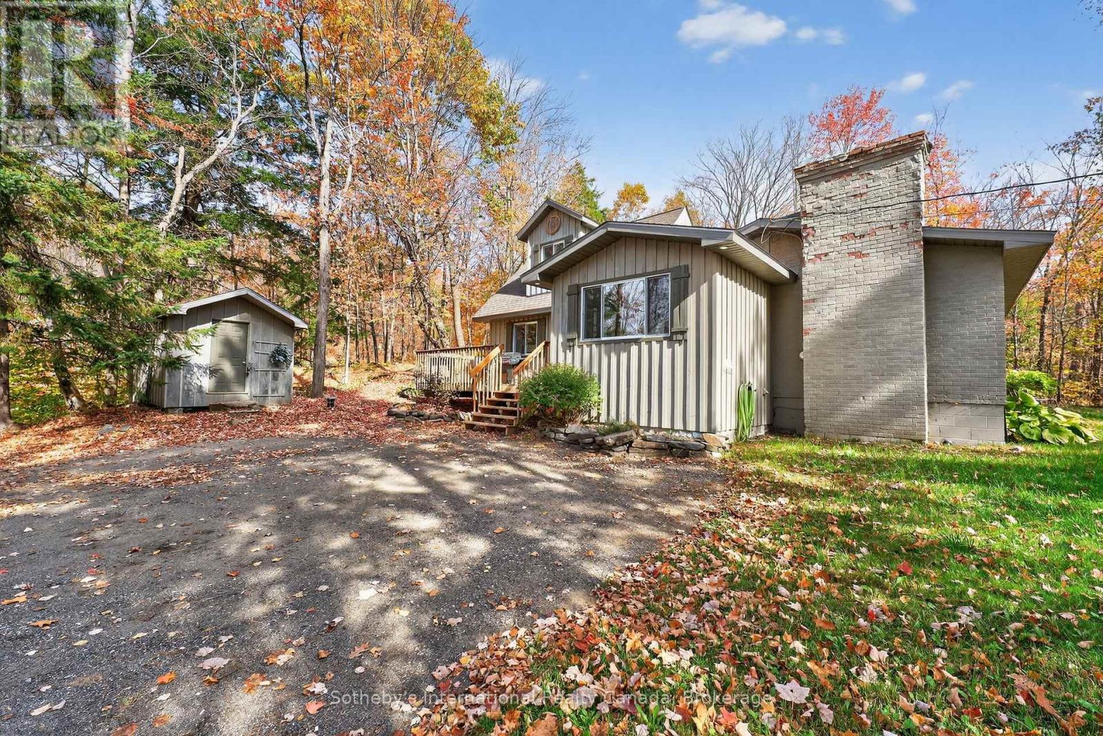 1132 Limberlost Road, Lake Of Bays (Sinclair), Ontario  P1H 2J6 - Photo 14 - X12468388