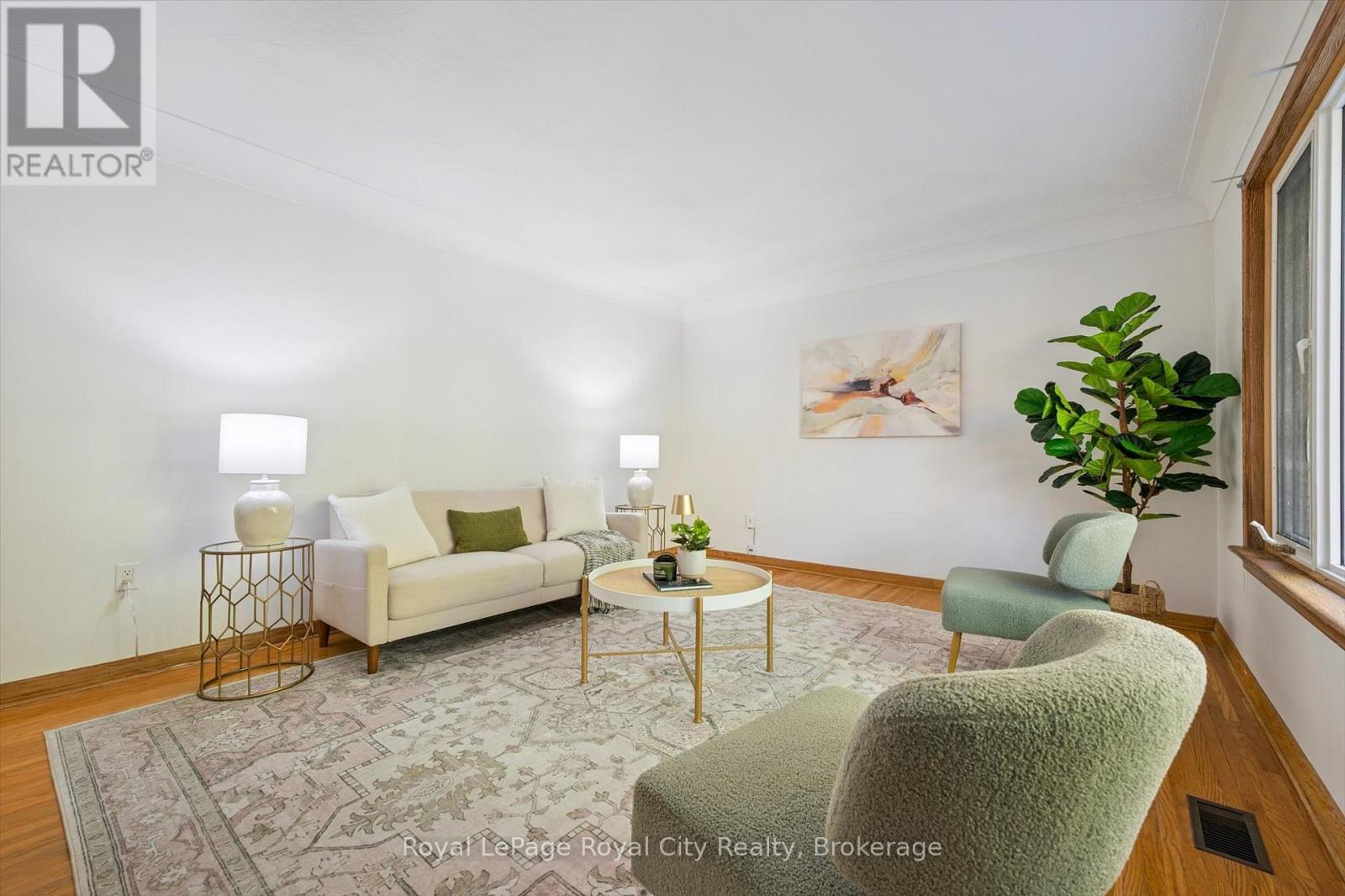 228 Water Street, Guelph (Dovercliffe Park/old University), Ontario  N1G 1B2 - Photo 13 - X12468407