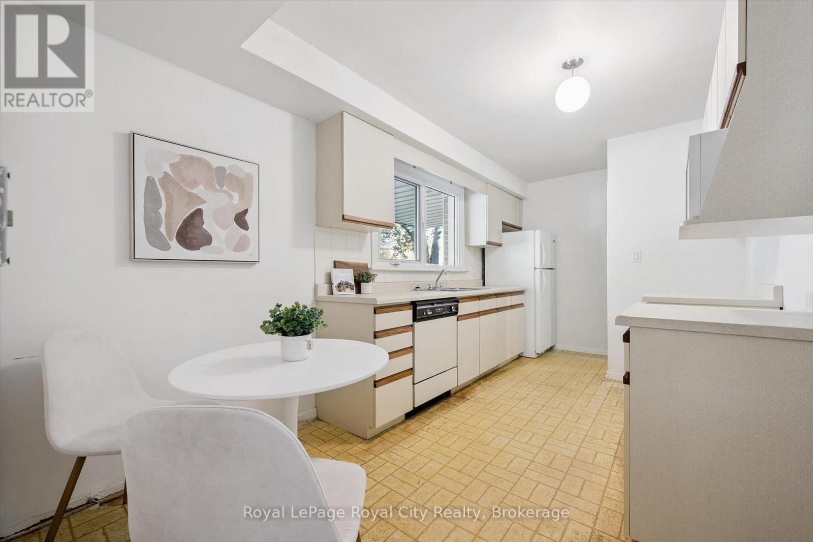 228 Water Street, Guelph (Dovercliffe Park/old University), Ontario  N1G 1B2 - Photo 16 - X12468407