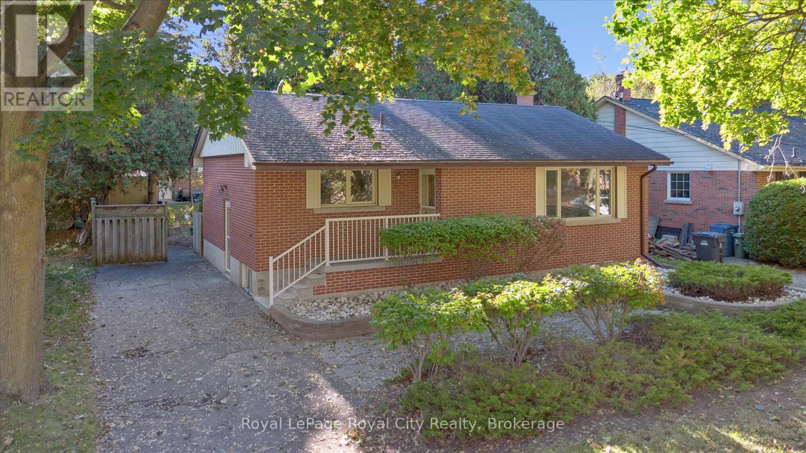 228 Water Street, Guelph (Dovercliffe Park/old University), Ontario  N1G 1B2 - Photo 2 - X12468407