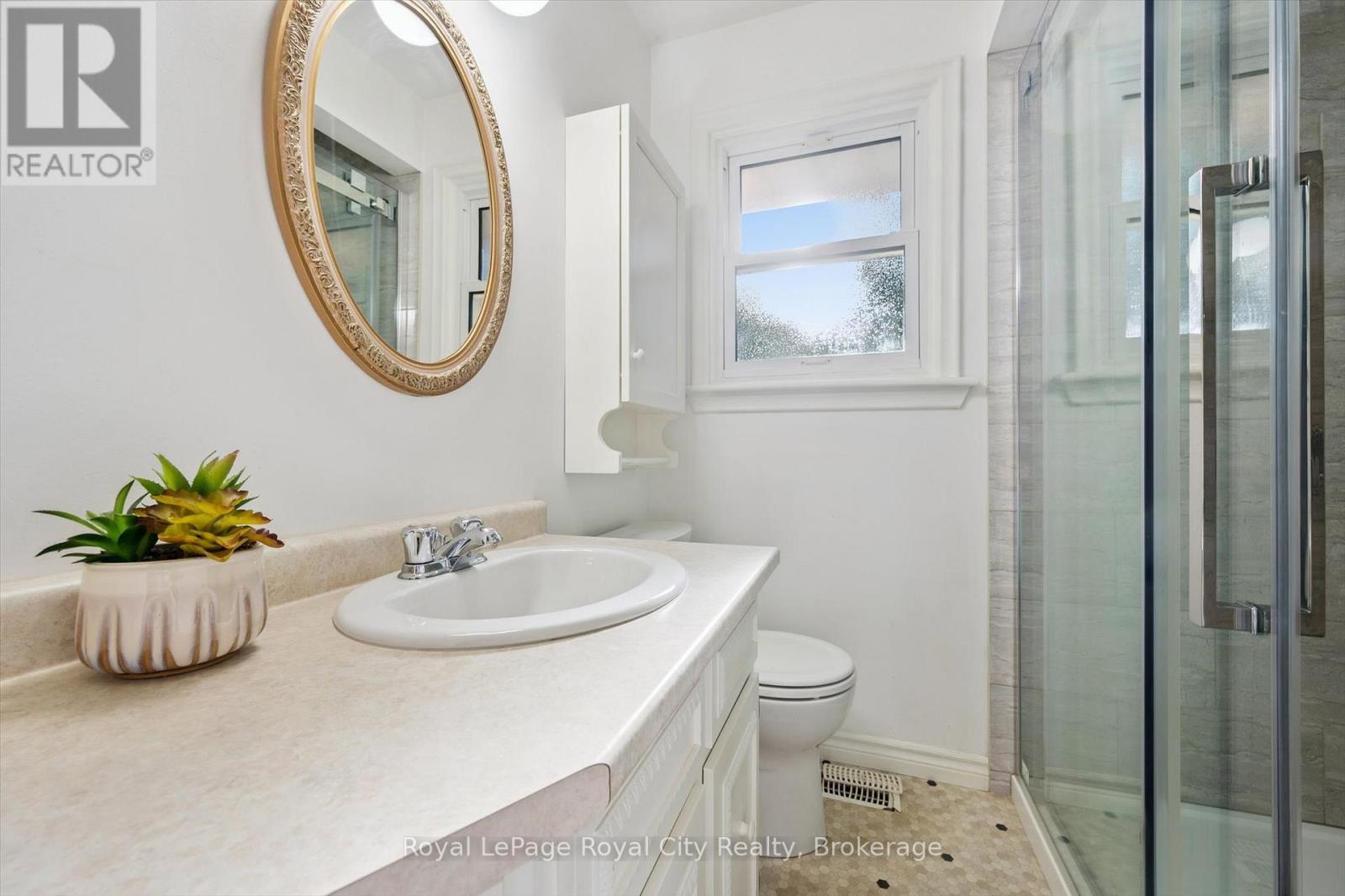 228 Water Street, Guelph (Dovercliffe Park/old University), Ontario  N1G 1B2 - Photo 28 - X12468407