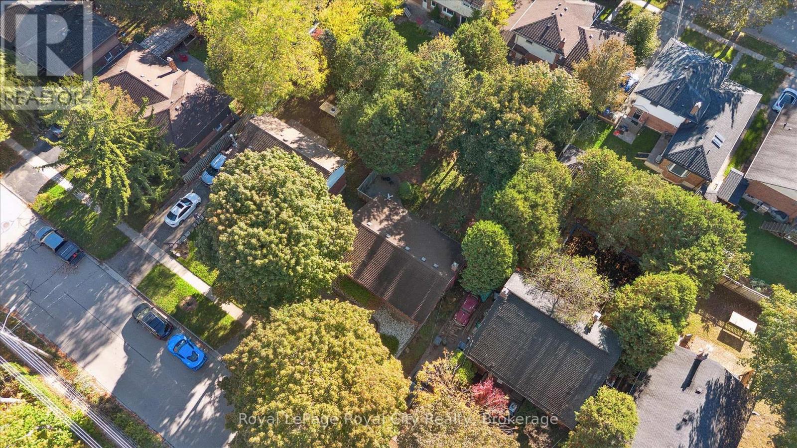 228 Water Street, Guelph (Dovercliffe Park/old University), Ontario  N1G 1B2 - Photo 3 - X12468407