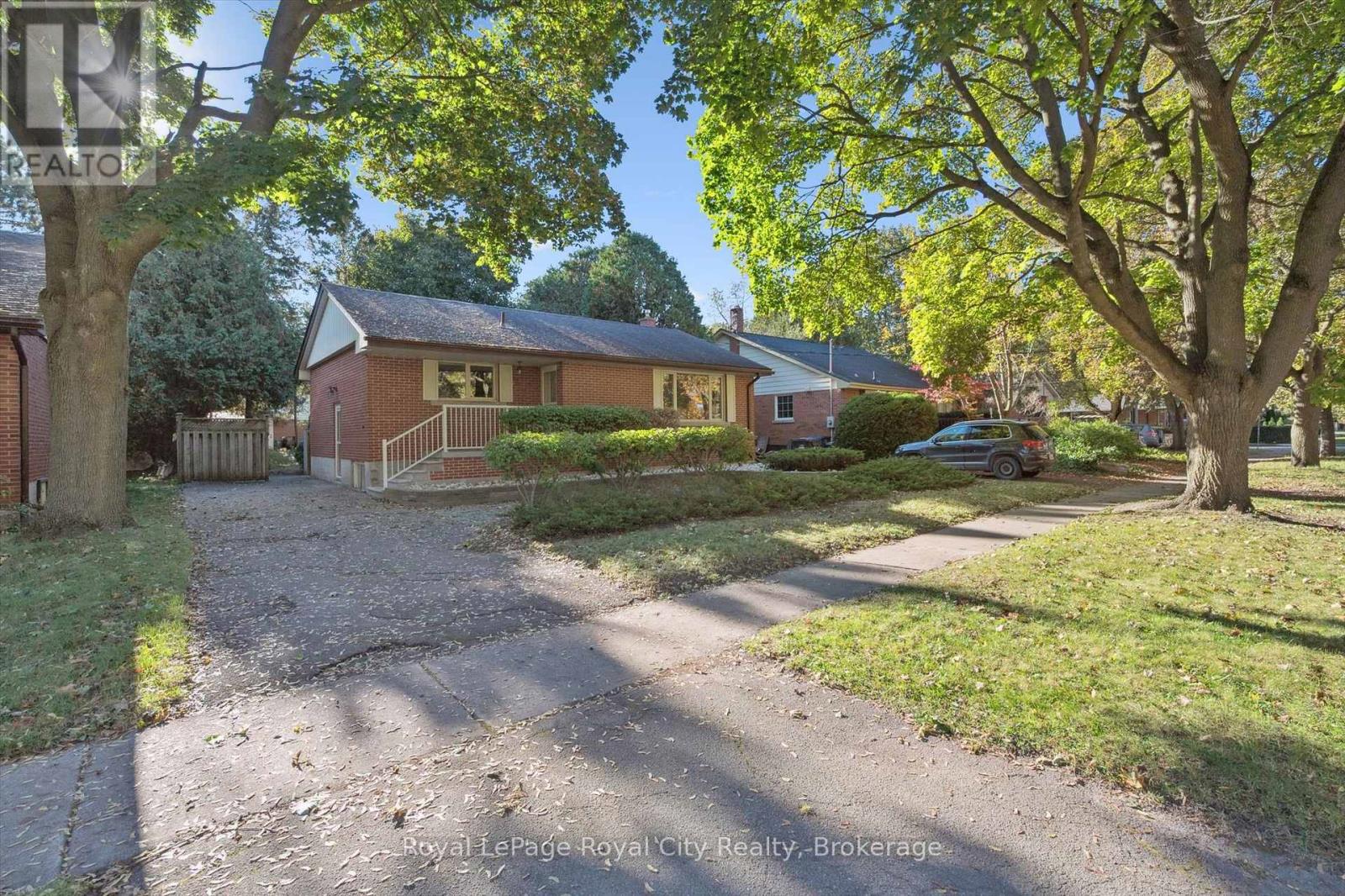 228 Water Street, Guelph (Dovercliffe Park/old University), Ontario  N1G 1B2 - Photo 7 - X12468407