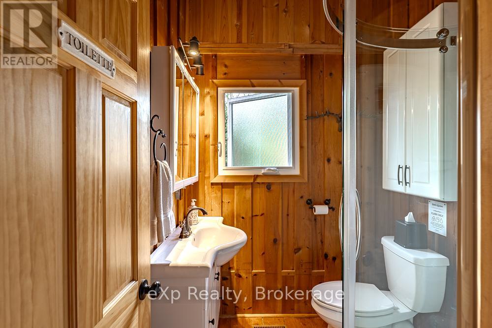 111 Wilson Drive, Georgian Bluffs, Ontario  N0H 2T0 - Photo 24 - X12468430