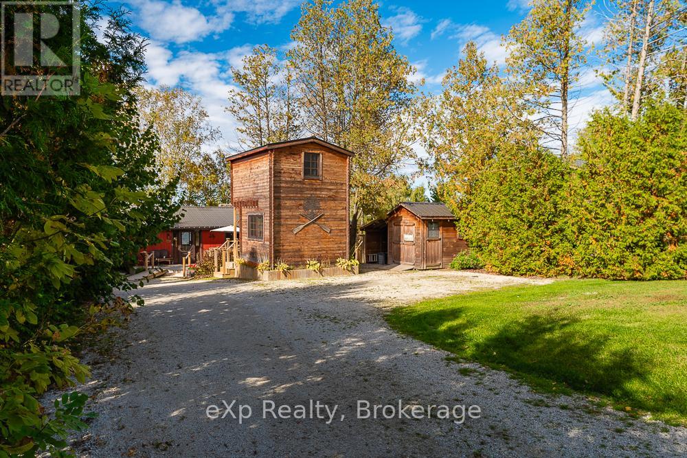 111 Wilson Drive, Georgian Bluffs, Ontario  N0H 2T0 - Photo 26 - X12468430
